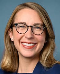 Portrait of Hillary Scholten
